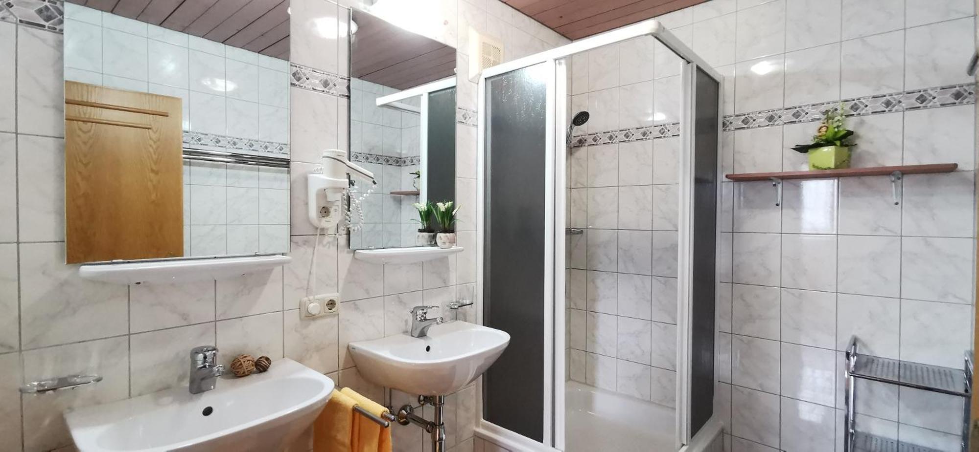 Appartements Mary Inklusive Tauern-Spa คาพรูน ภายนอก รูปภาพ