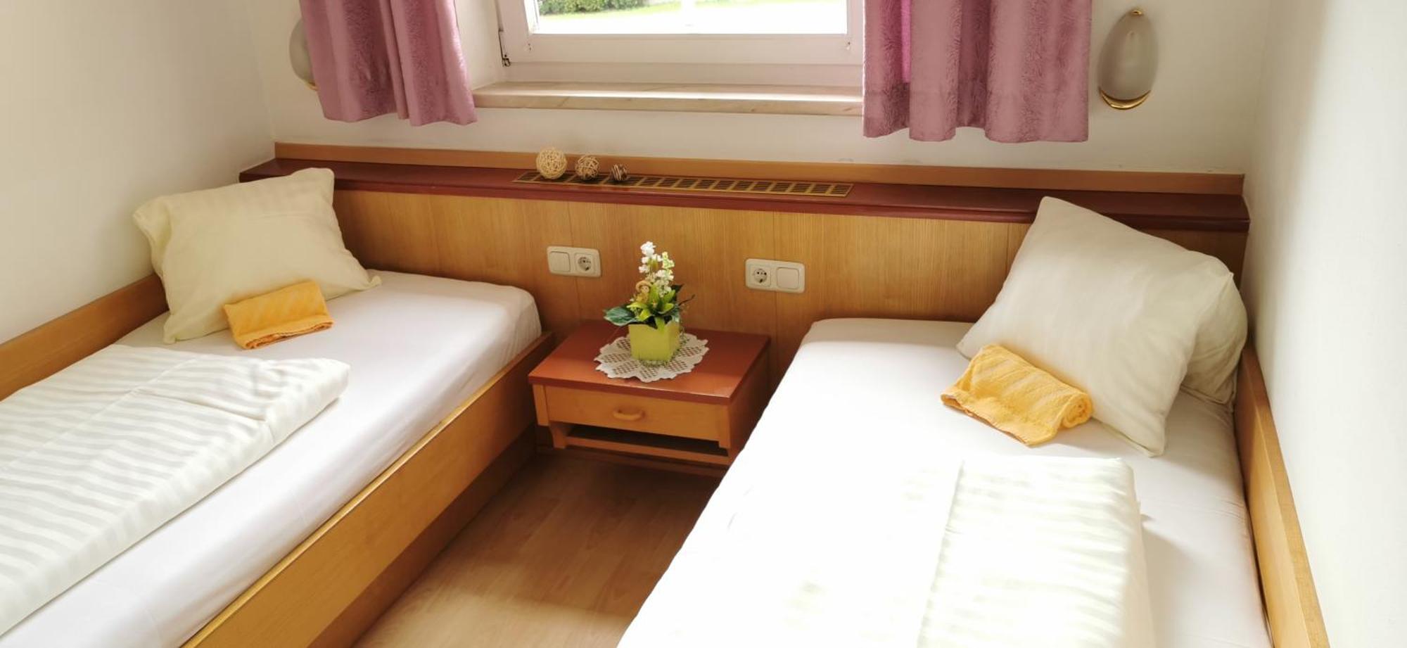 Appartements Mary Inklusive Tauern-Spa คาพรูน ภายนอก รูปภาพ