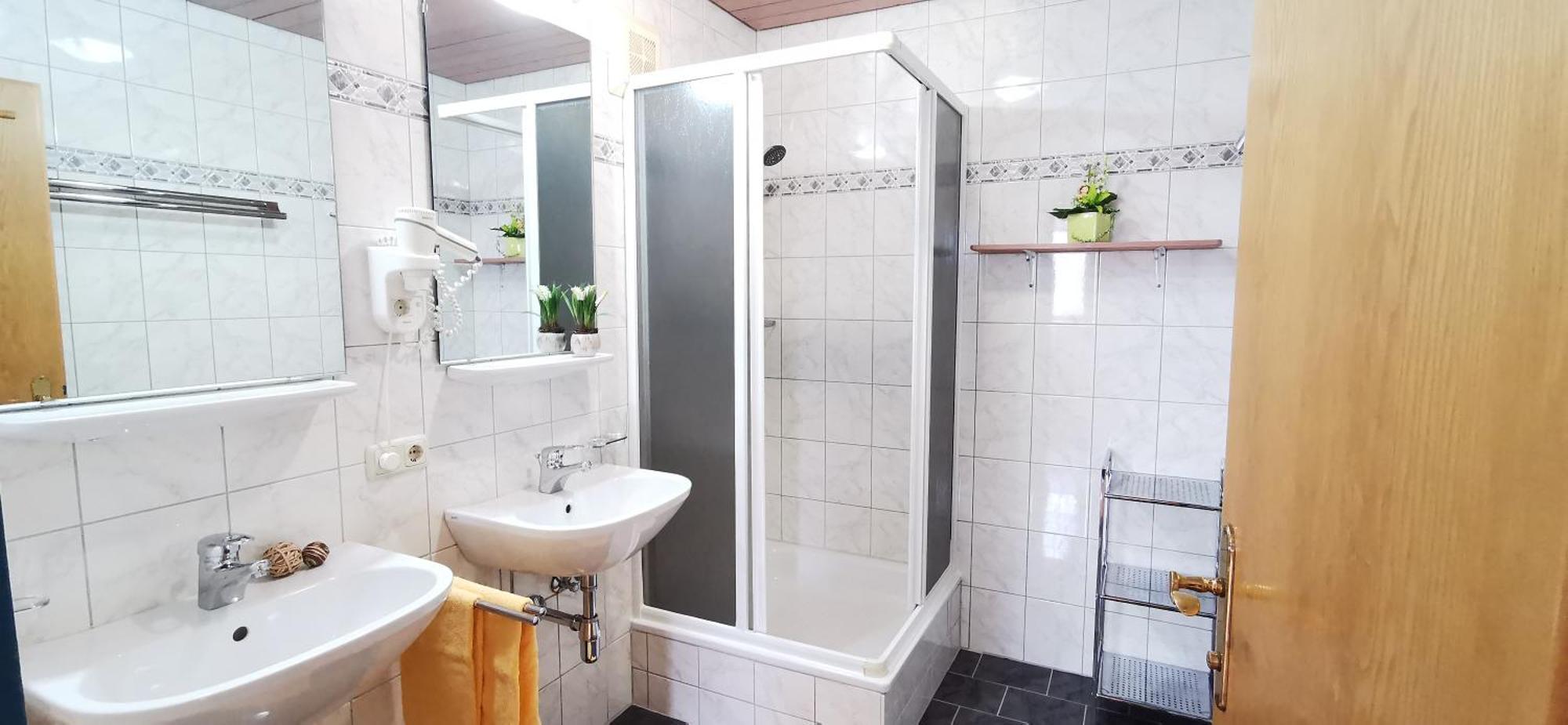 Appartements Mary Inklusive Tauern-Spa คาพรูน ภายนอก รูปภาพ